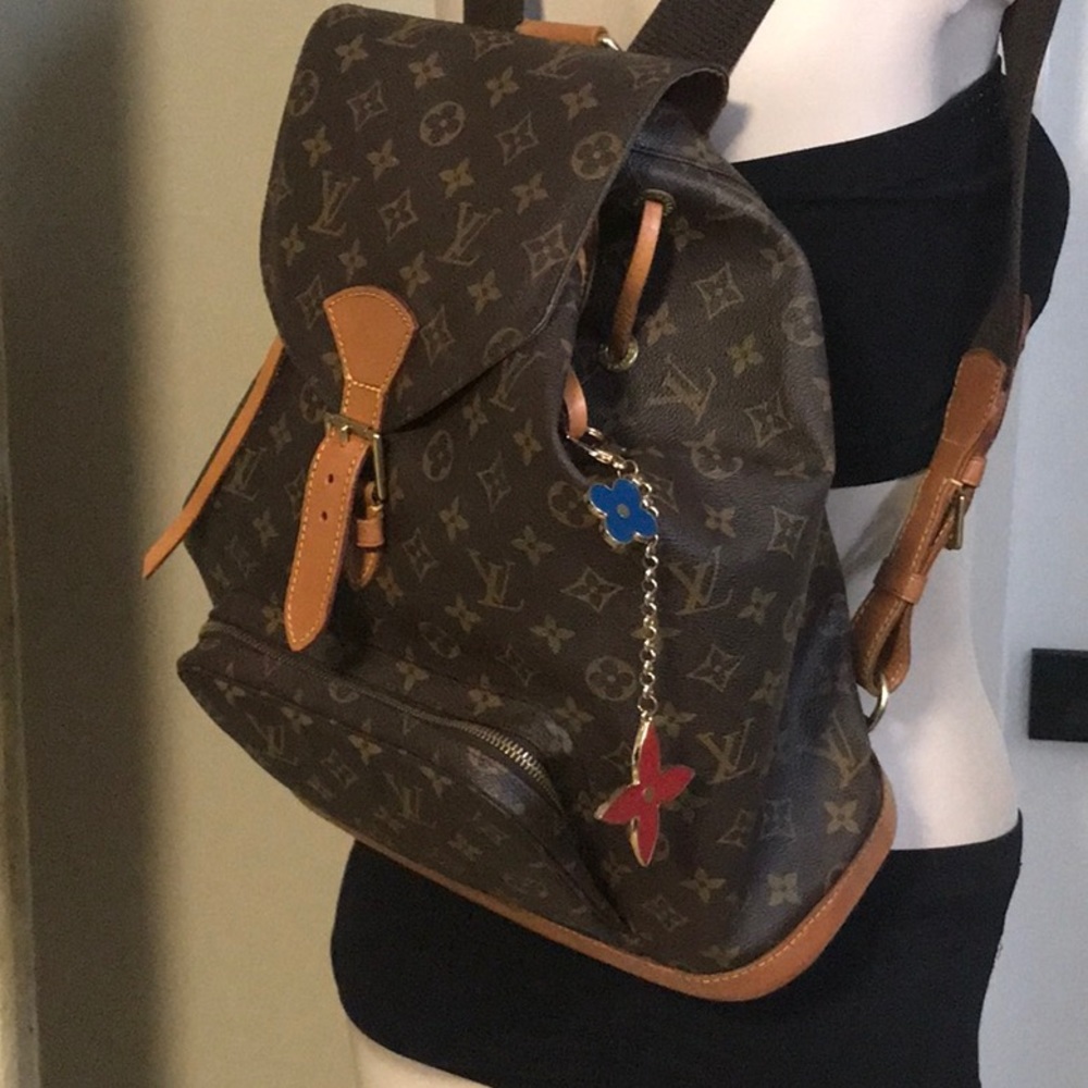 LOUIS VUITTON UNISEX BACK-PAC W/ADJUSTABLE SHOULDER STRAPS & OUTSIDE ZIP STORAGE - Picture 5 of 16
